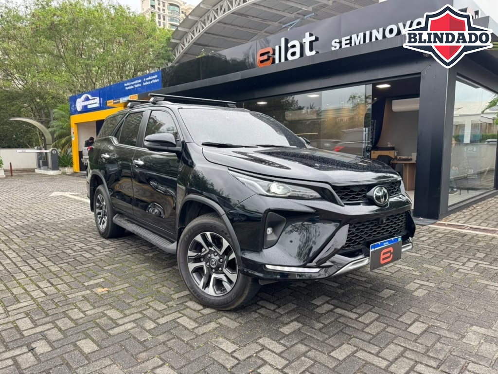 TOYOTA HILUX SW4