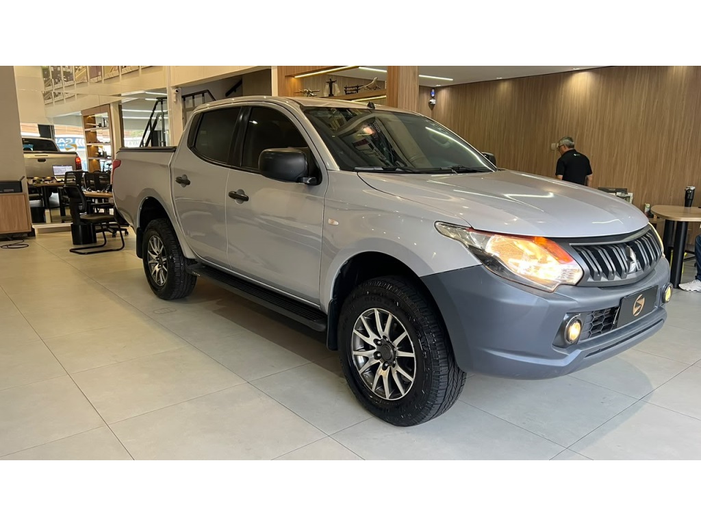 MITSUBISHI L200 TRITON