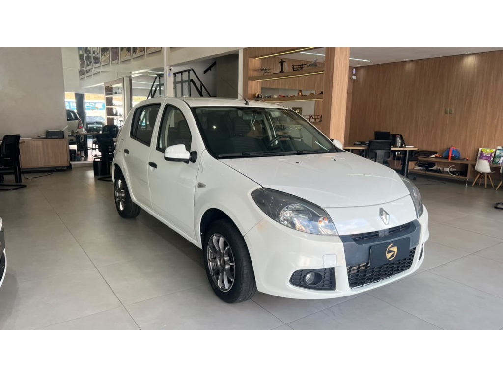 RENAULT SANDERO