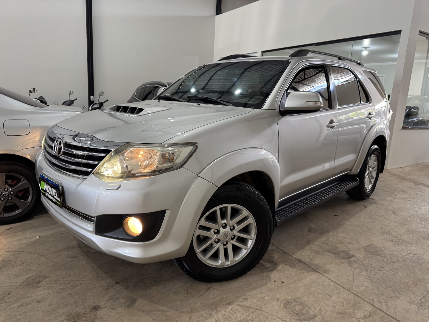 TOYOTA HILUX SW4