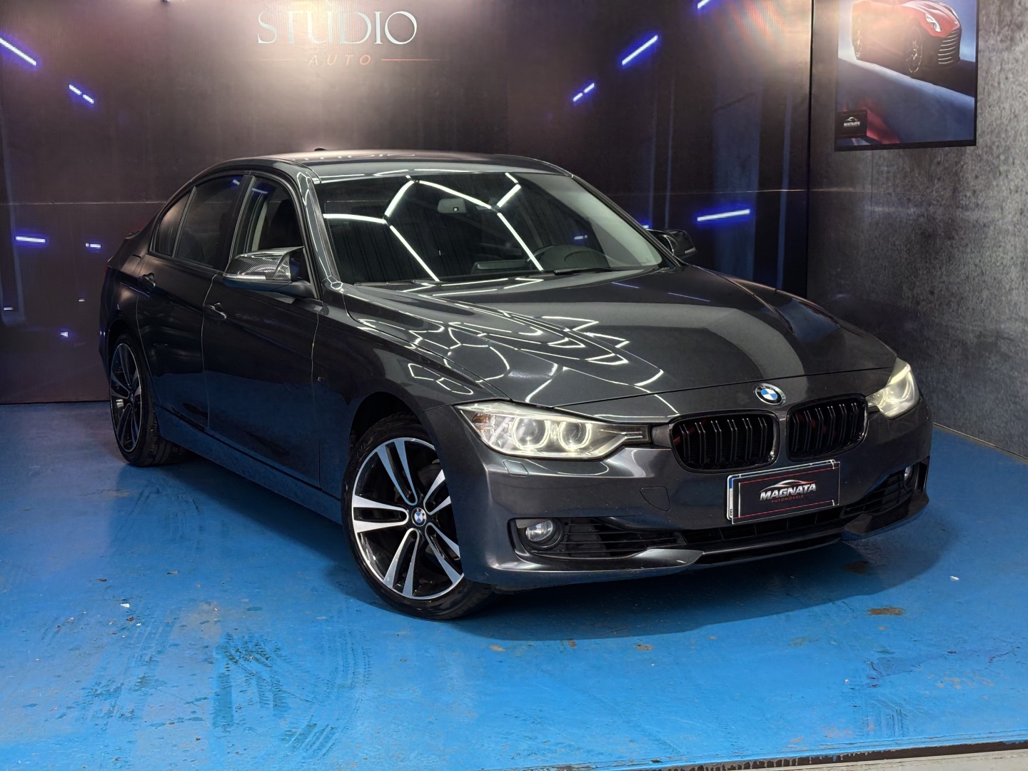 BMW 320i