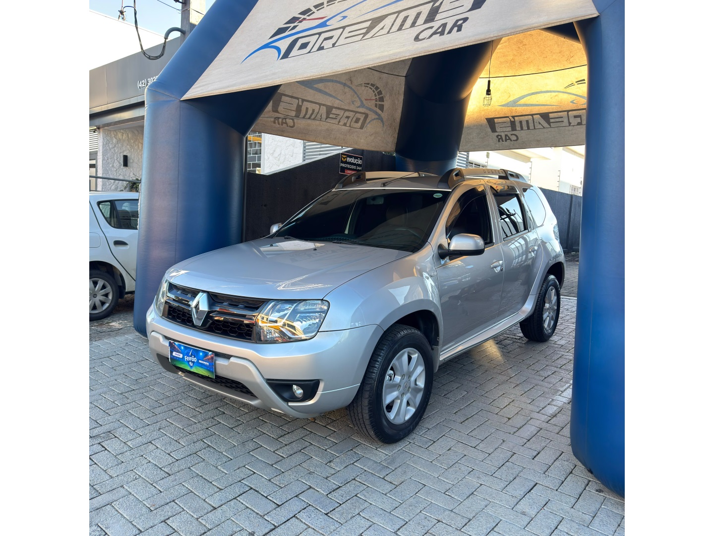 RENAULT DUSTER