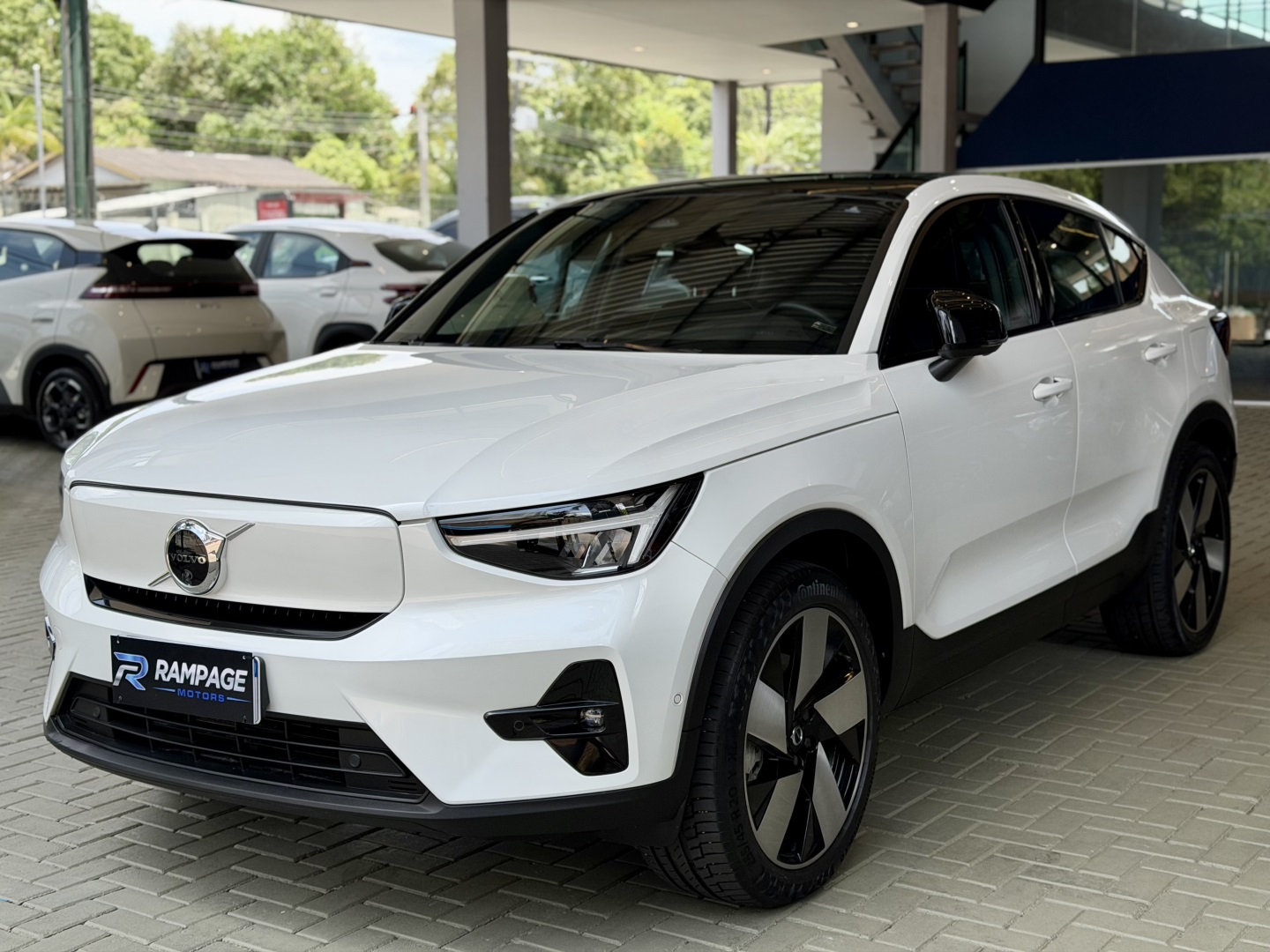 VOLVO C40