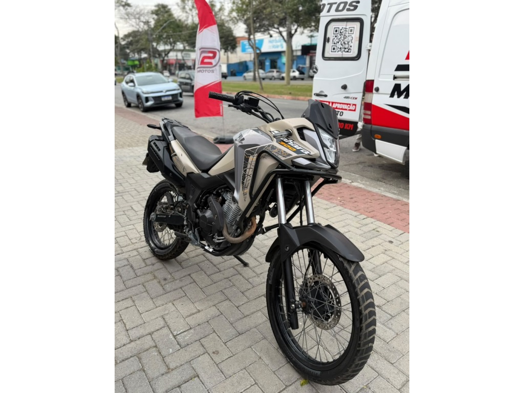 HONDA XRE 300 SAHARA