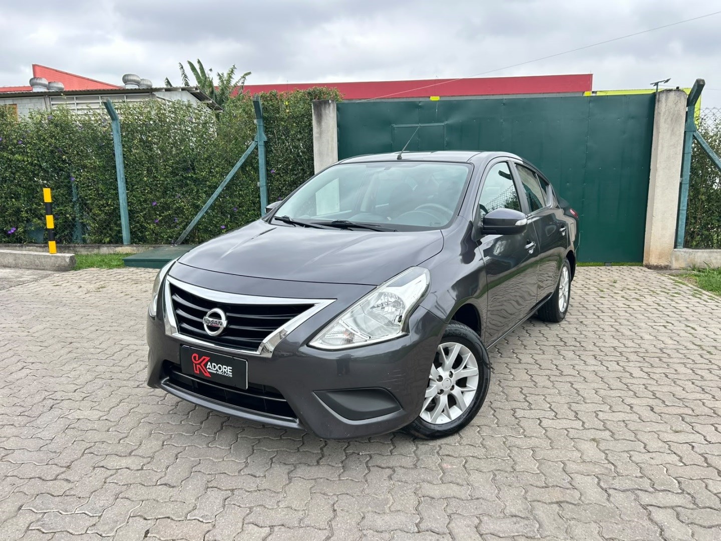 NISSAN VERSA