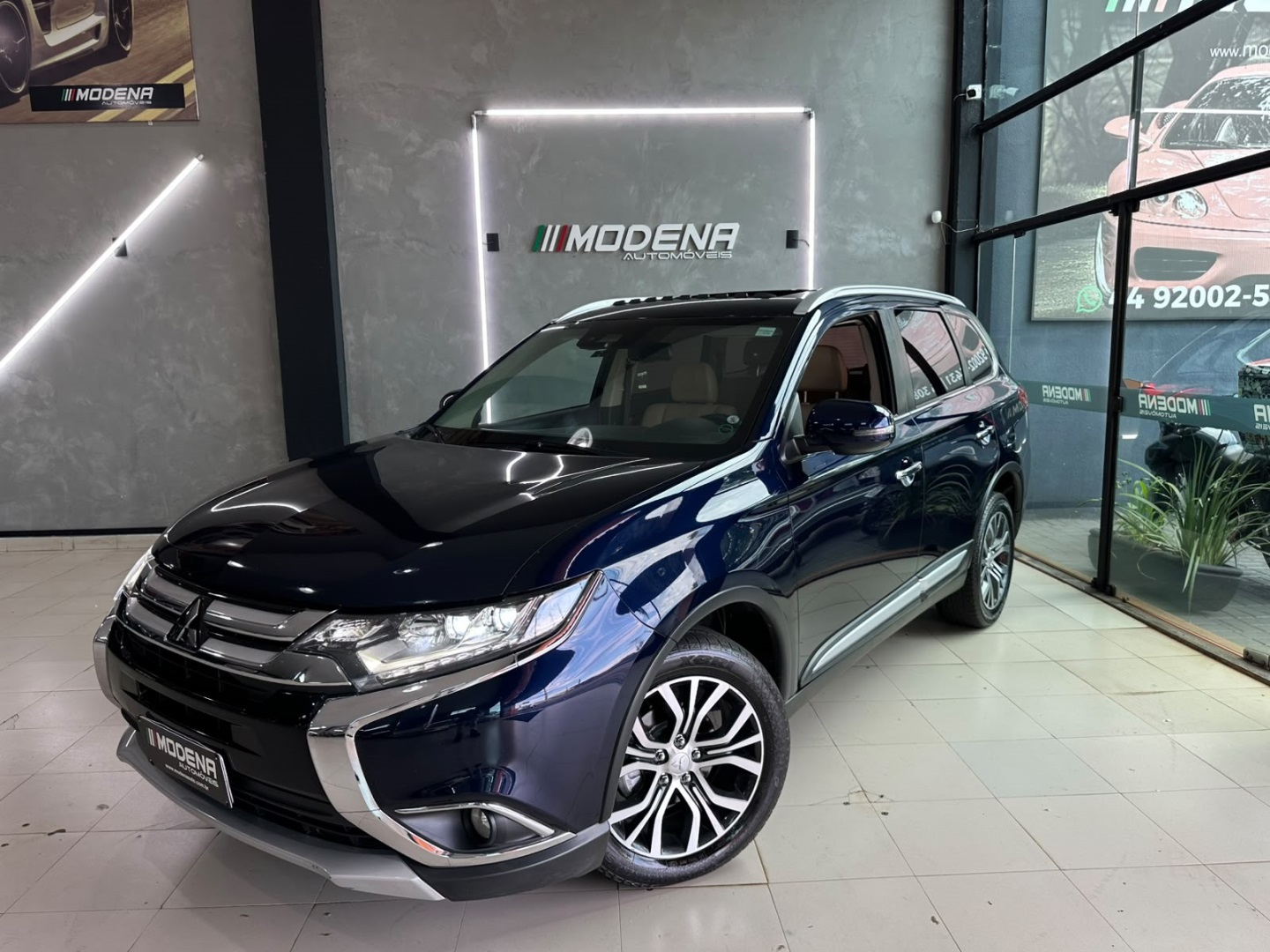 MITSUBISHI OUTLANDER