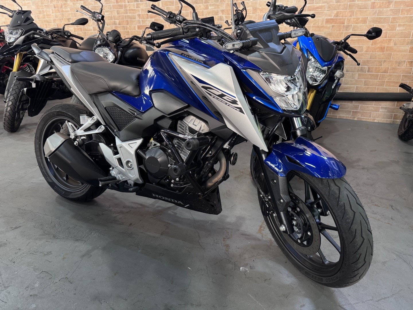 HONDA CB 300F TWISTER ABS