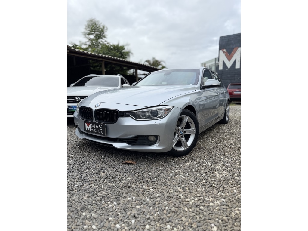 BMW 320i