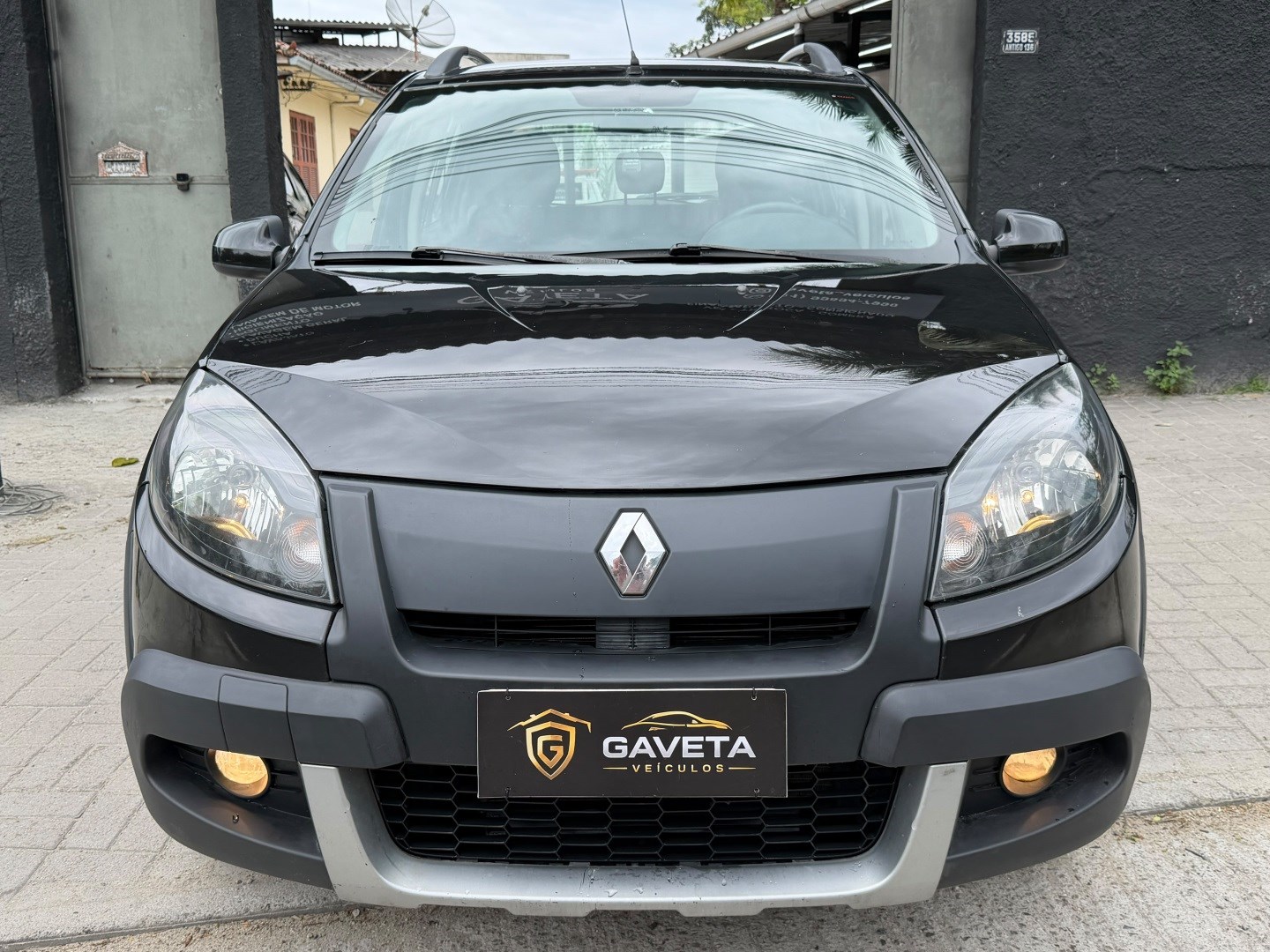 RENAULT SANDERO