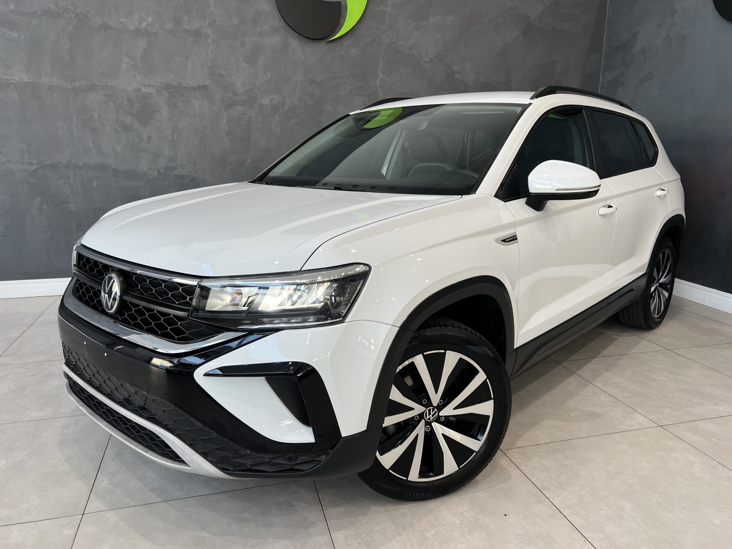VOLKSWAGEN TAOS