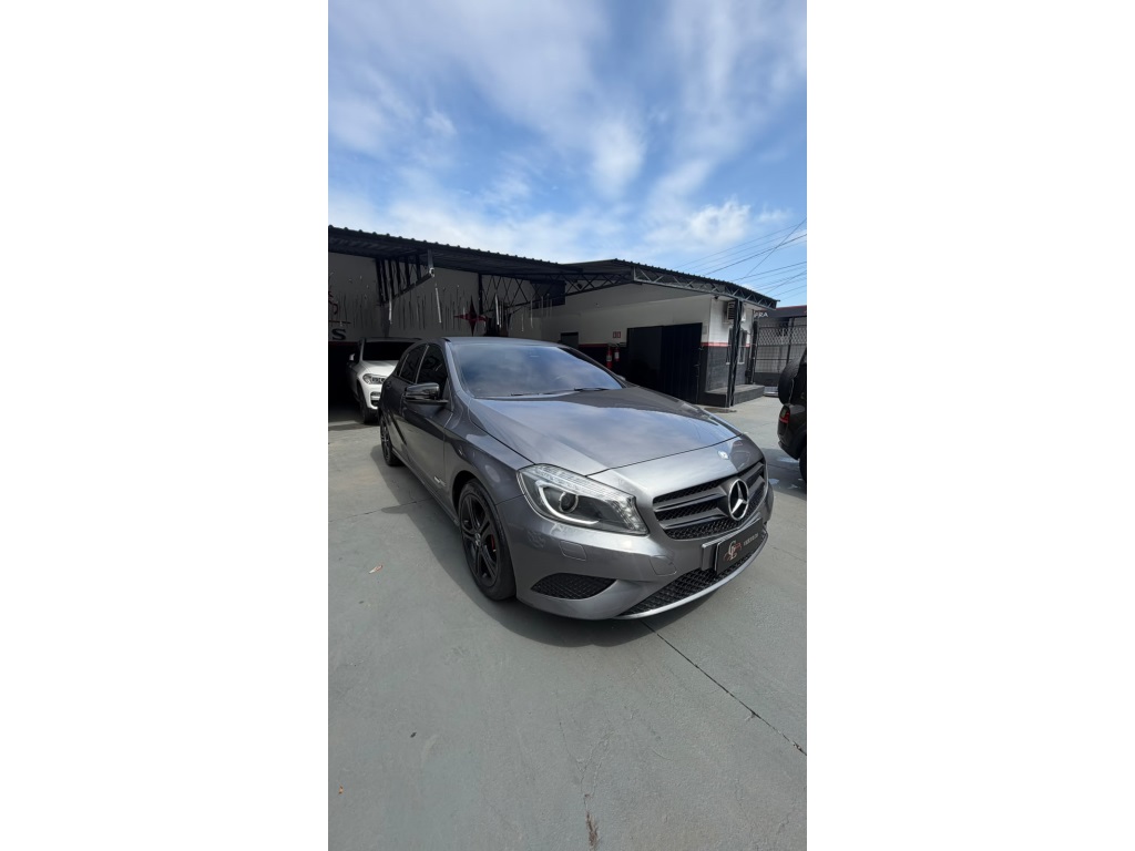 MERCEDES-BENZ A 200