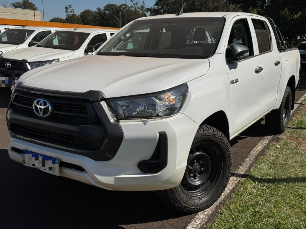 Toyota Hilux 2.8 D-4D Turbo Diesel CD Power Pack 4X4 Manual 2024