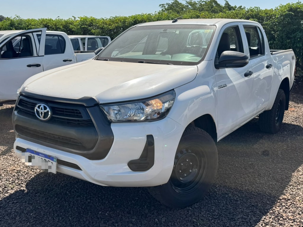 Toyota Hilux 2.8 D-4D Turbo Diesel CD Power Pack 4X4 Manual 2022