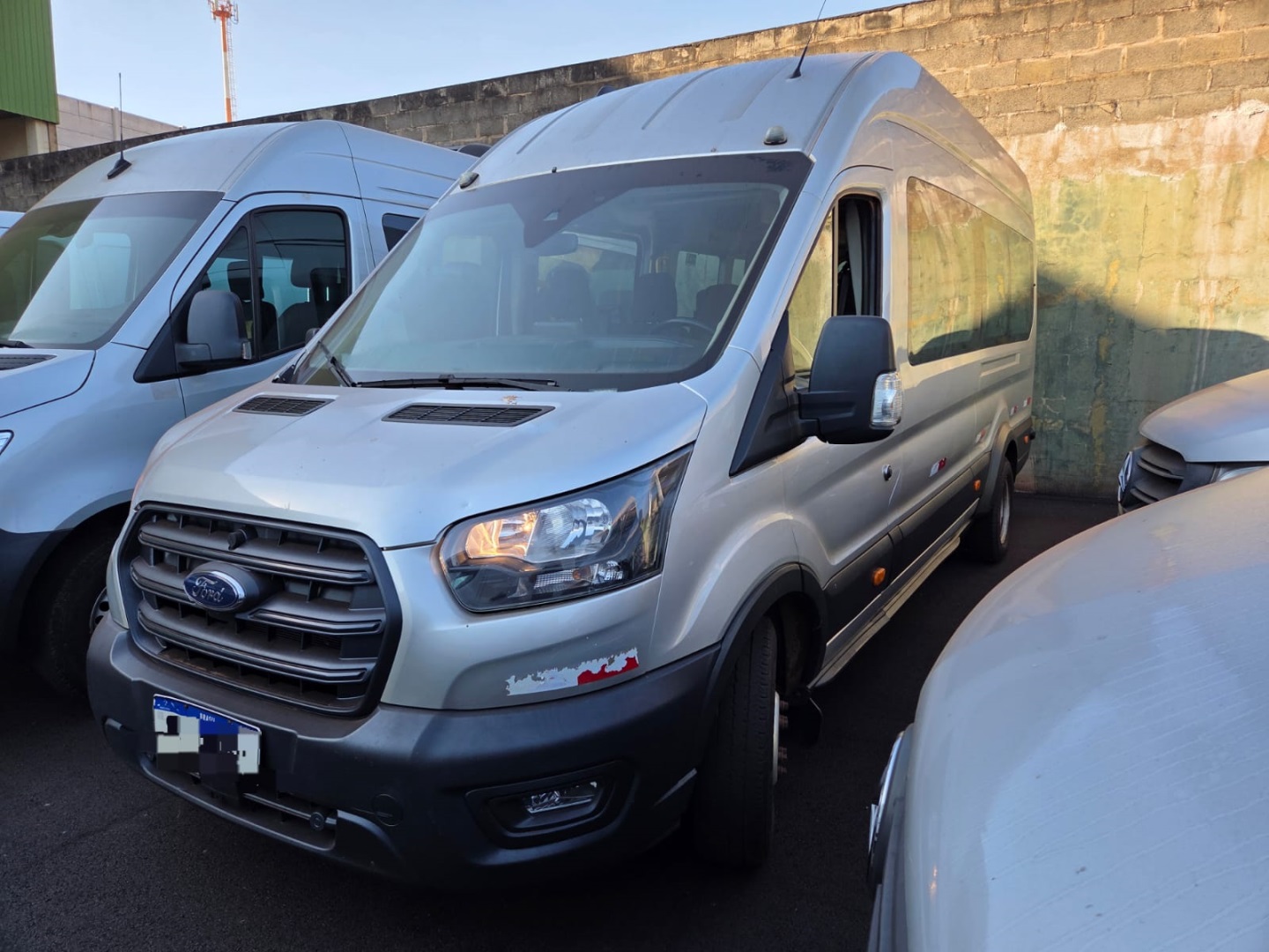 Ford Transit 2.0 ECOBLUE Diesel Minibus 17+1 460E Manual 2023/2024