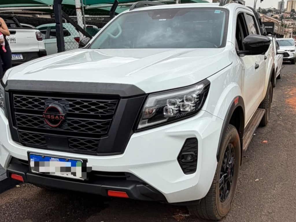 Nissan Frontier 2.3 16V Turbo Diesel PRO4X CD 4X4 Automático 2023/2024