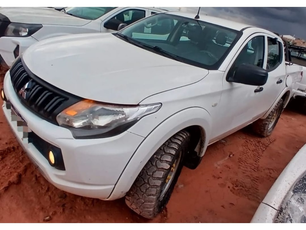 Mitsubishi L200 Triton 2.4 16V Turbo Diesel GL CD 4X4 Manual 2022/2023