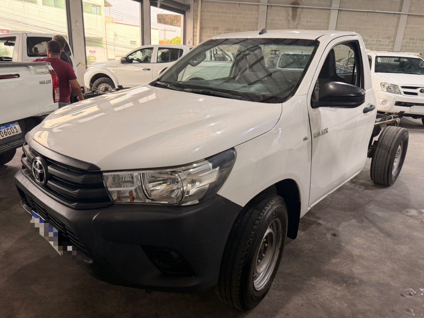 Toyota Hilux 2.8 D-4D Turbo Diesel Chassi 4X4 Manual 2024/2024
