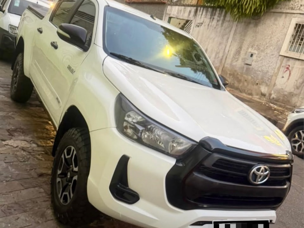 Toyota Hilux 2.8 D-4D Turbo Diesel CD Power Pack 4X4 Manual 2021/2021