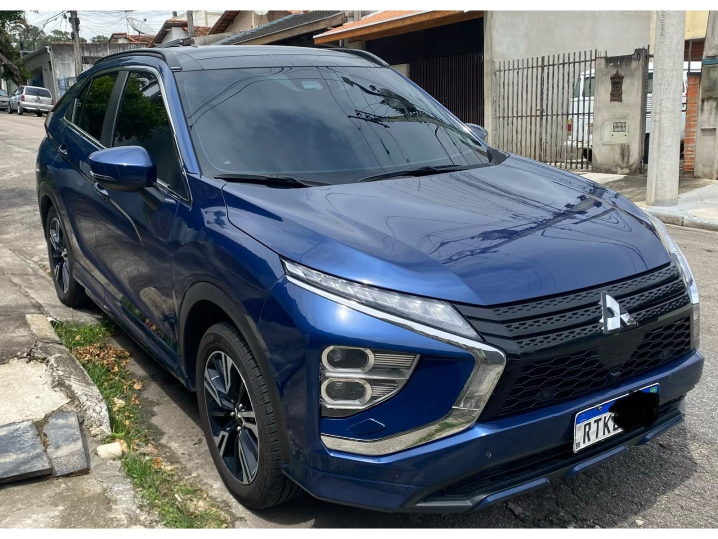 Mitsubishi Eclipse Cross 1.5 Mivec Turbo Gasolina Hpe-S CVT 2022/2023