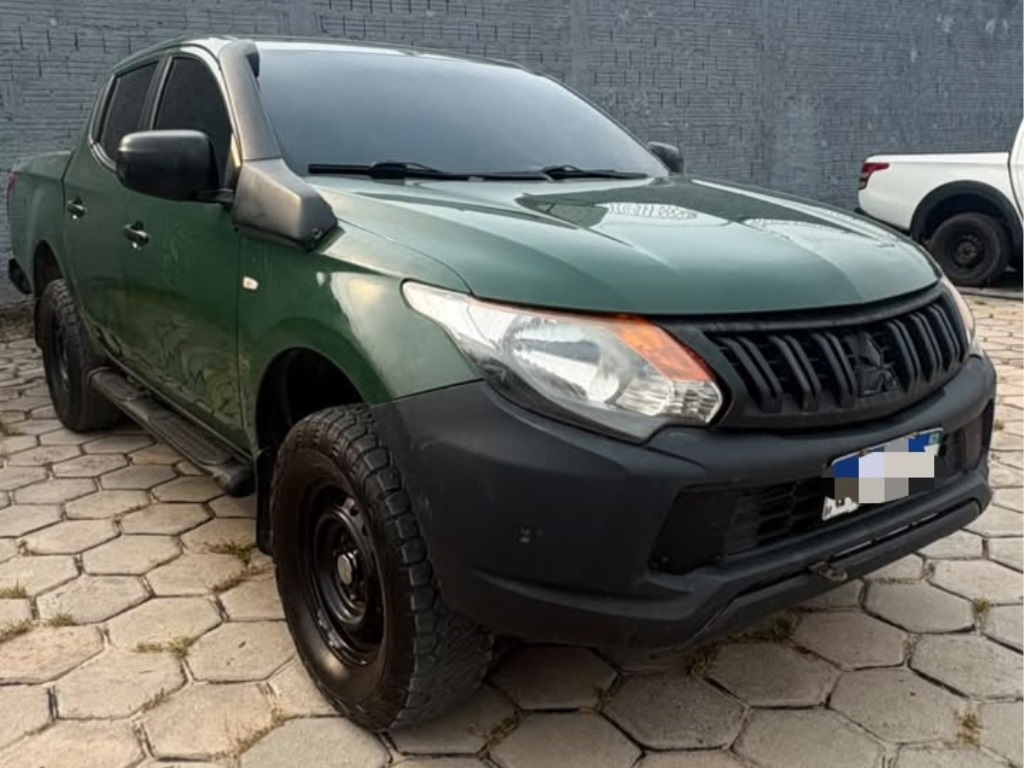 Mitsubishi L200 Triton 2.4 16V Turbo Diesel Sport GL CD 4P 4X4 Manual 2020/2021