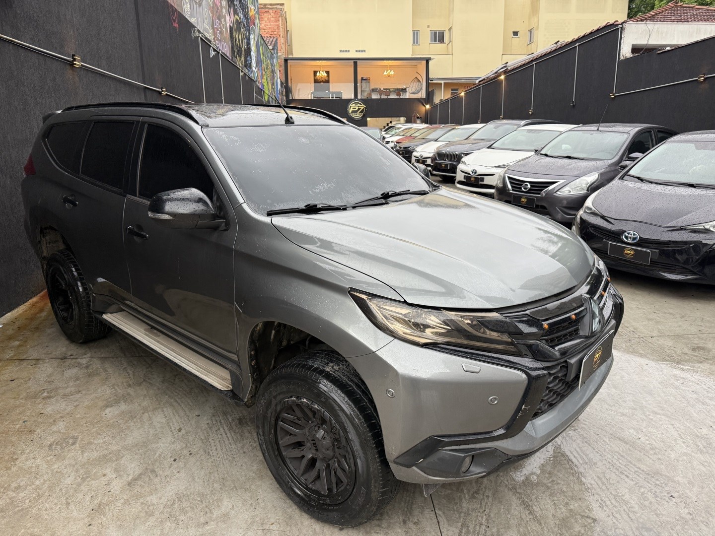 MITSUBISHI PAJERO SPORT