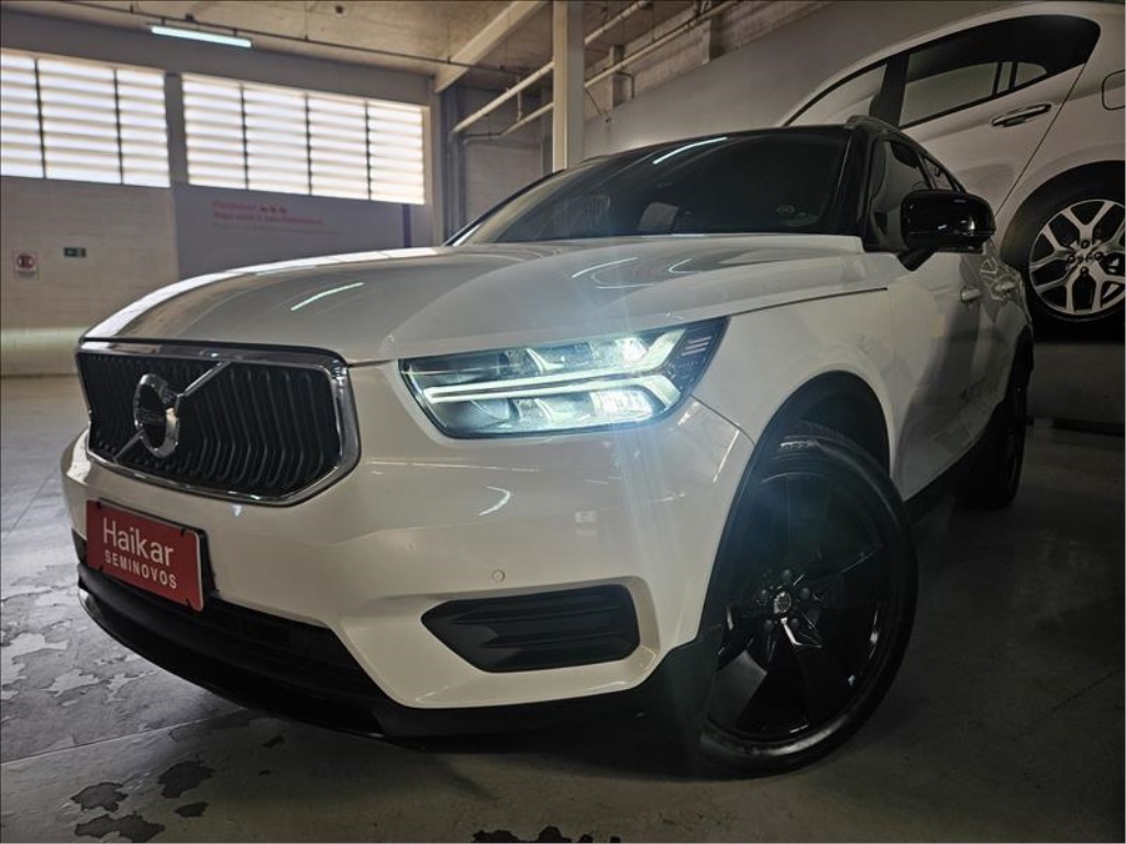 VOLVO XC 40