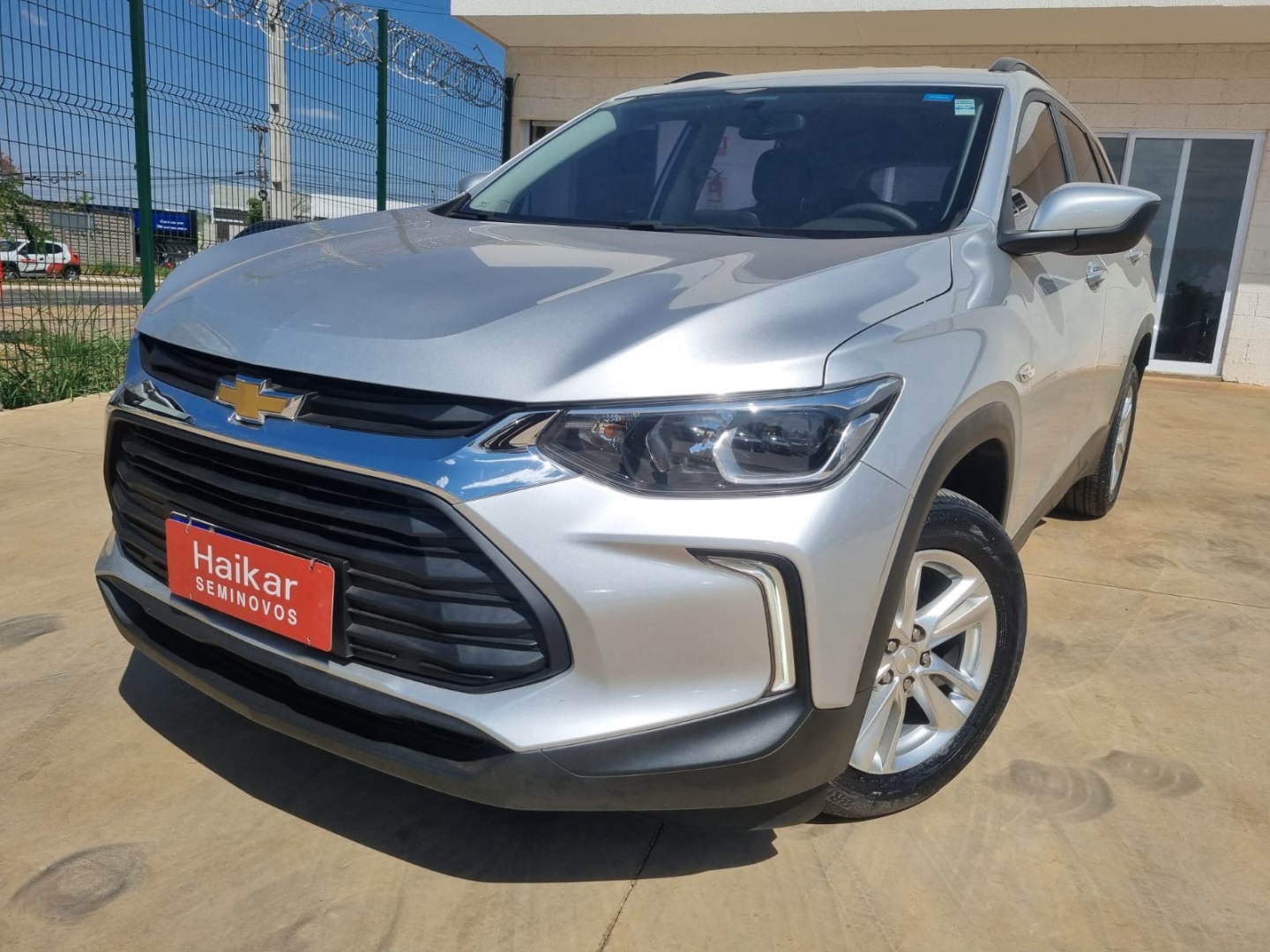 CHEVROLET TRACKER