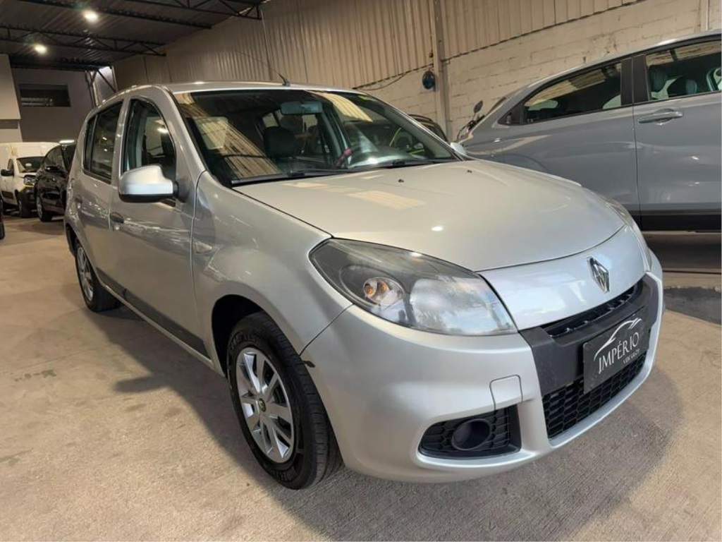 RENAULT SANDERO
