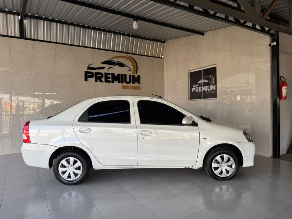 TOYOTA ETIOS