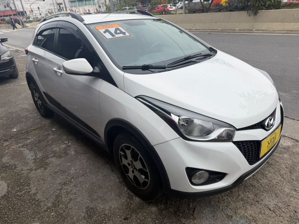 HYUNDAI HB20X