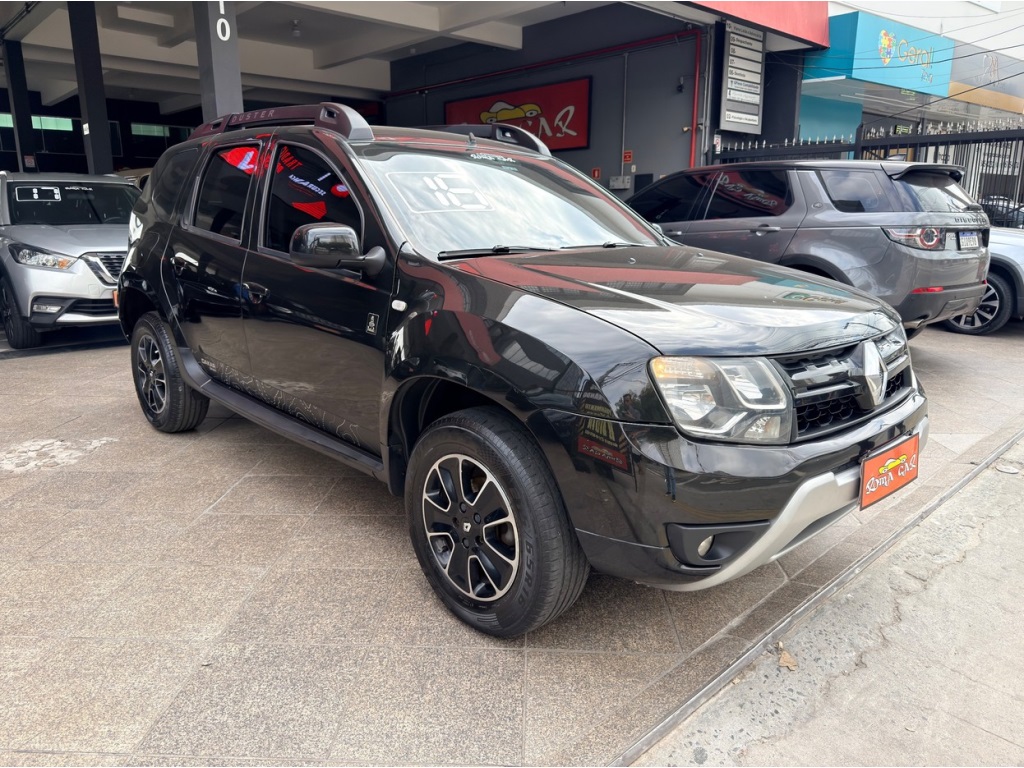 RENAULT DUSTER