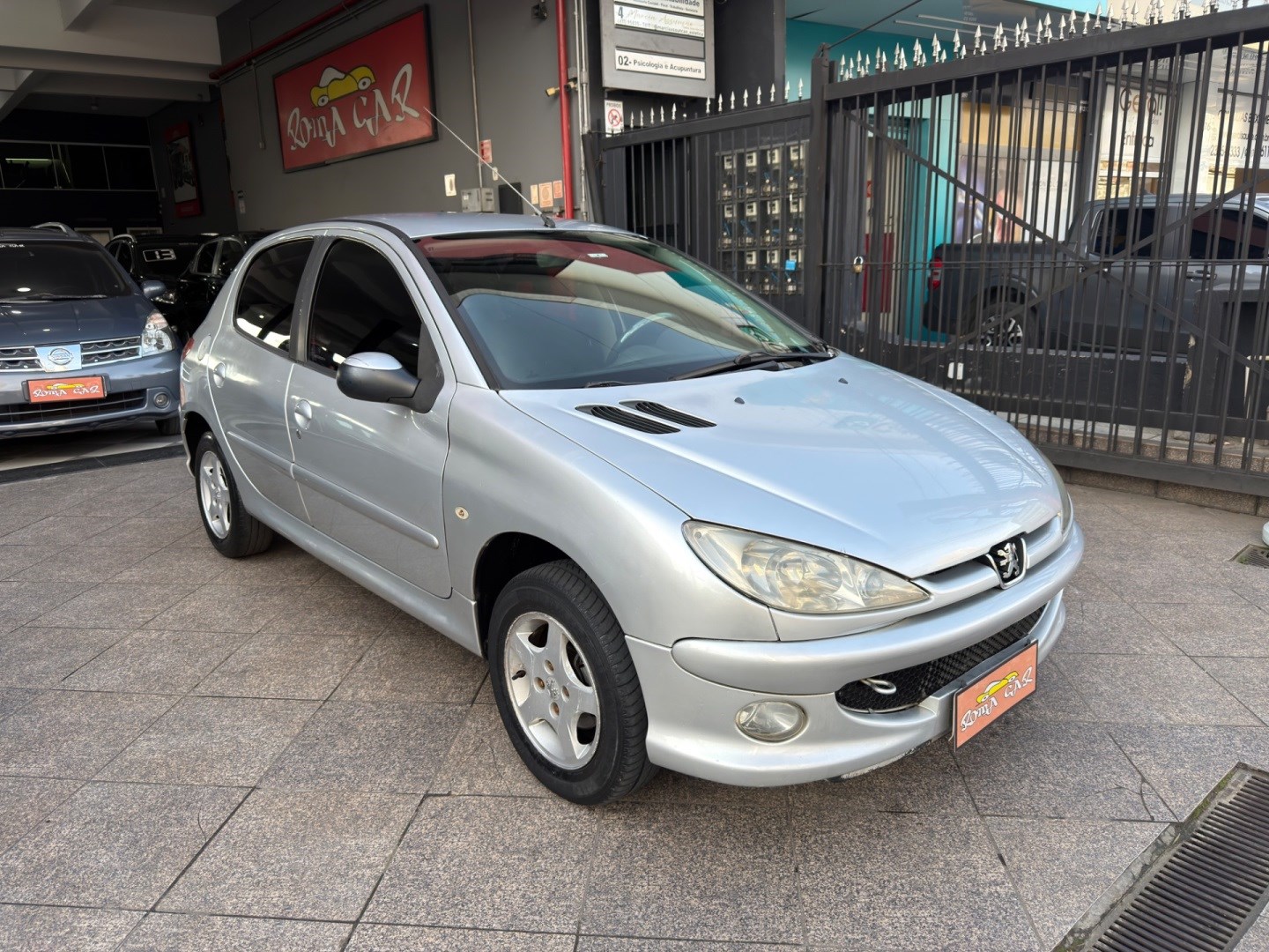 PEUGEOT 206