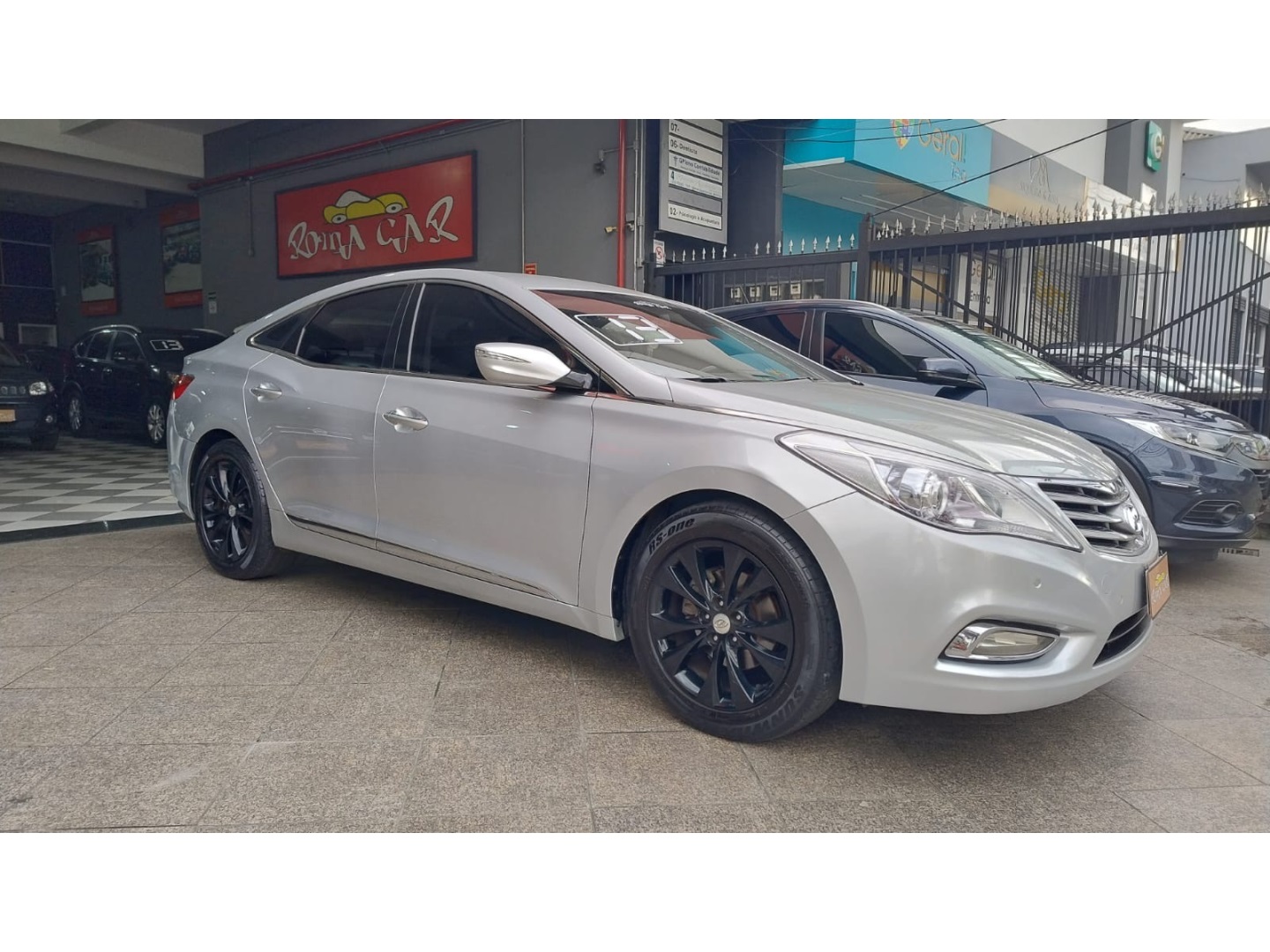 HYUNDAI AZERA