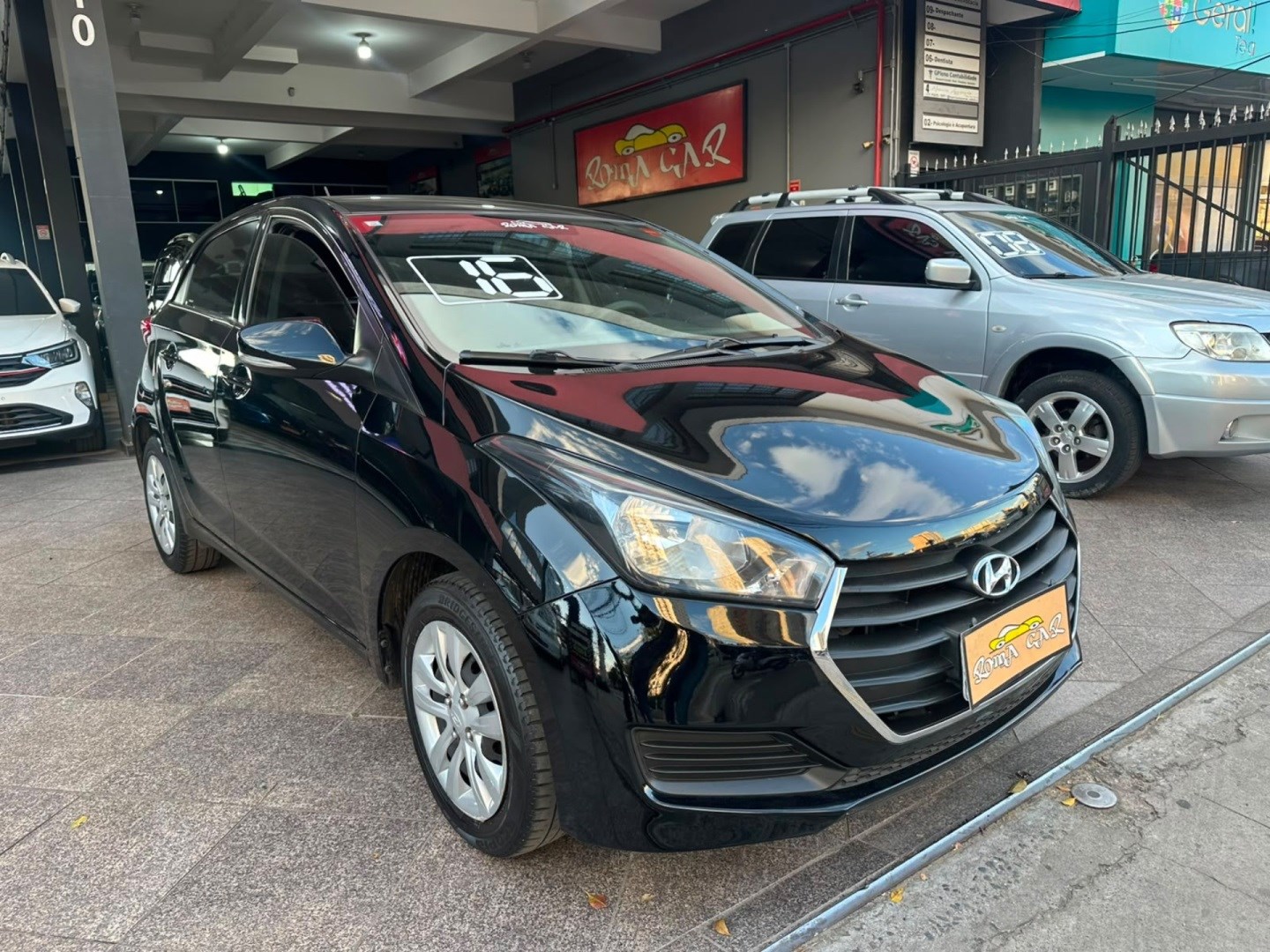 HYUNDAI HB20