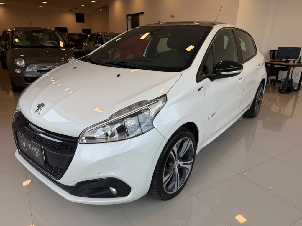 PEUGEOT 208