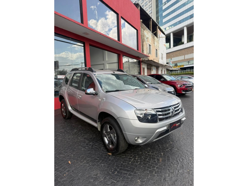 RENAULT DUSTER