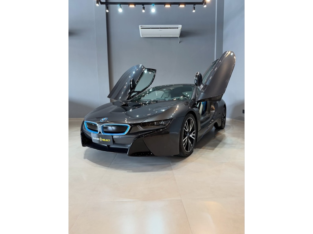 BMW i8