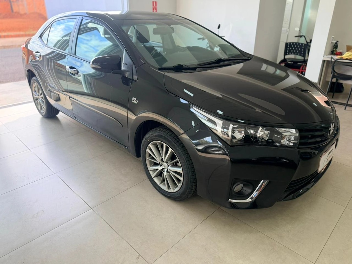 TOYOTA COROLLA