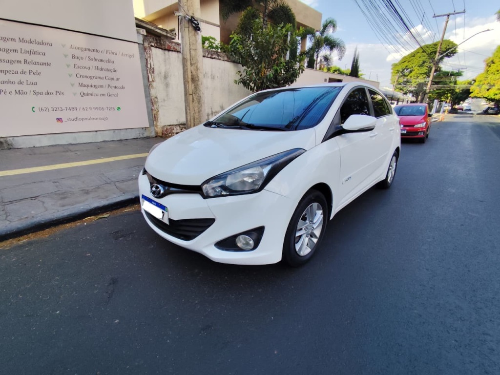 HYUNDAI HB20S