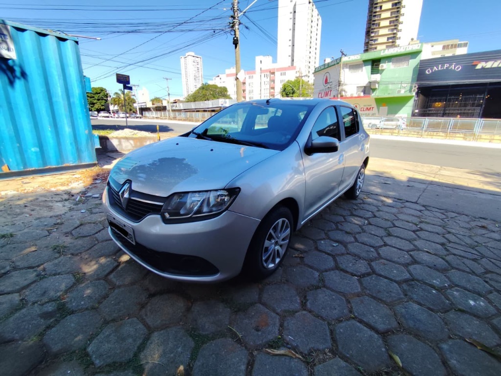 RENAULT SANDERO