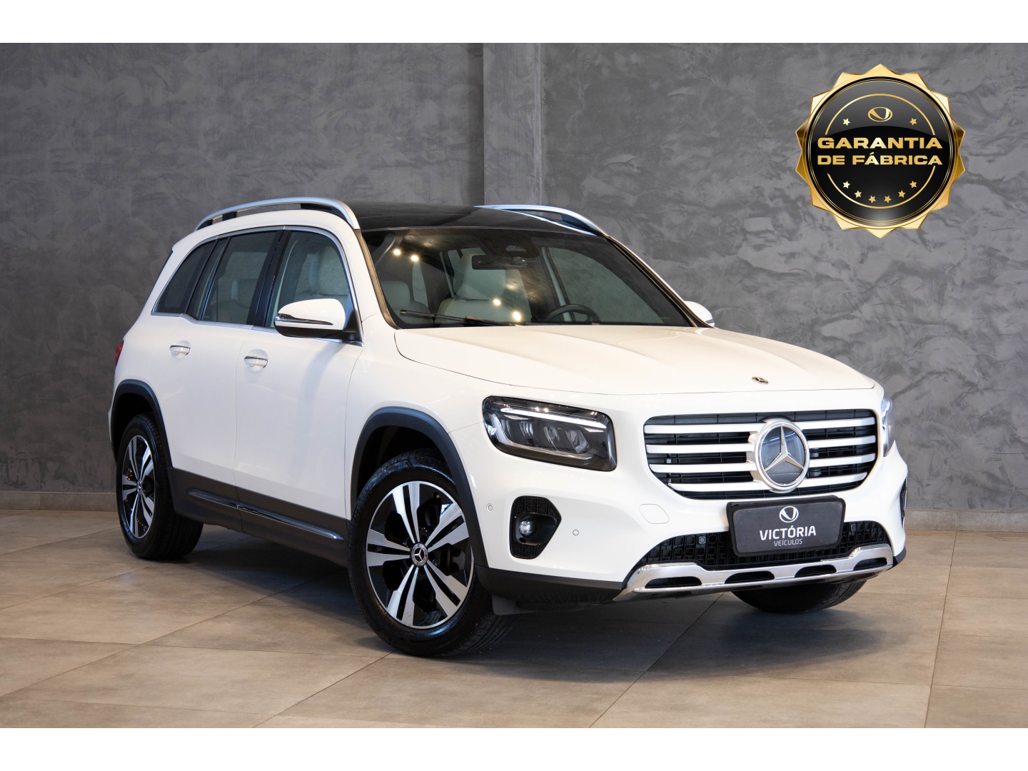 MERCEDES-BENZ GLB 220