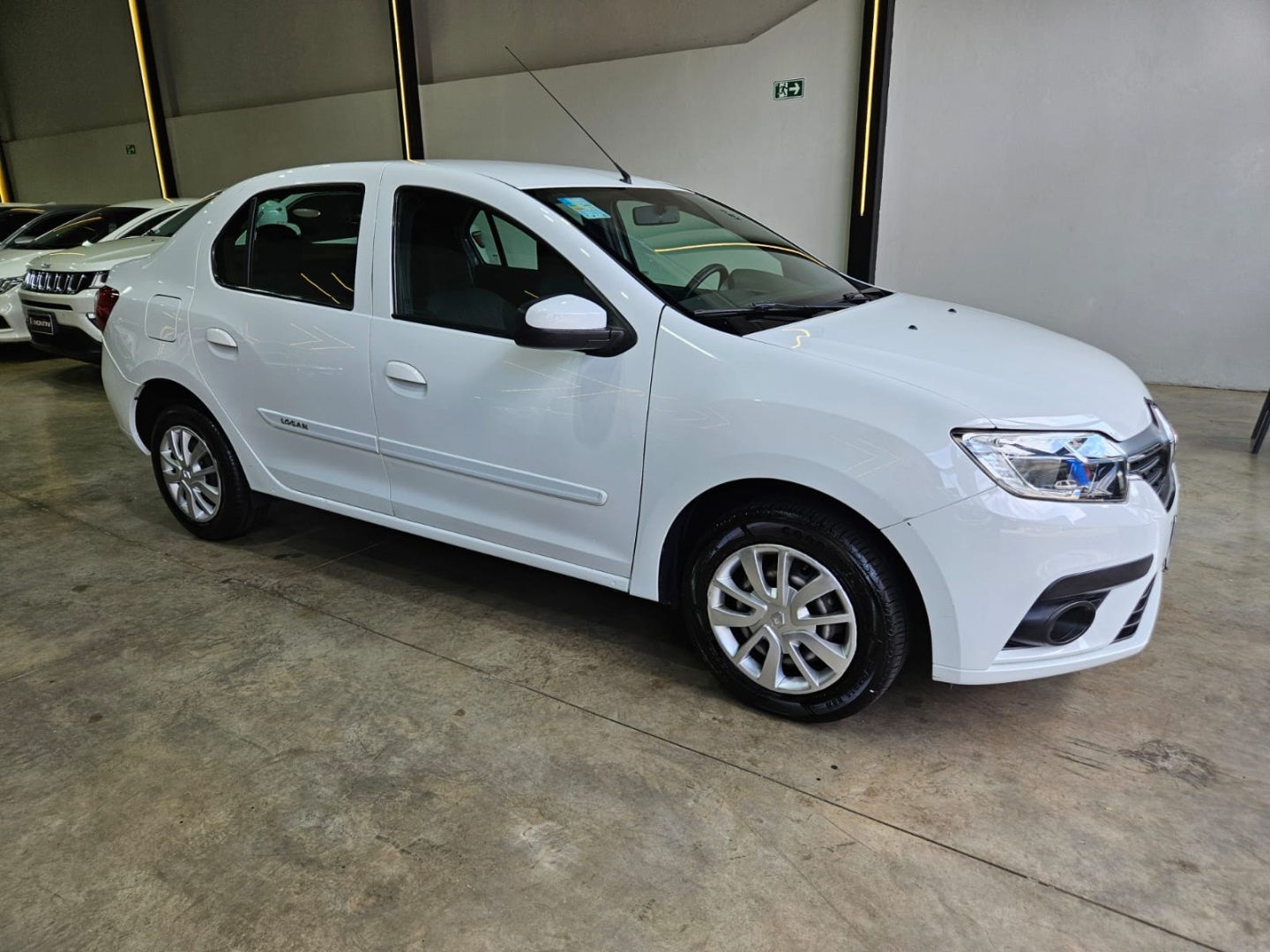 RENAULT LOGAN