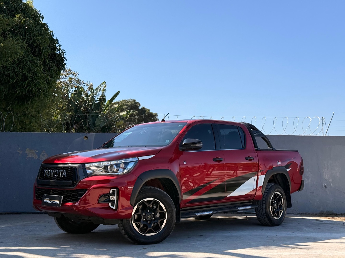 TOYOTA HILUX