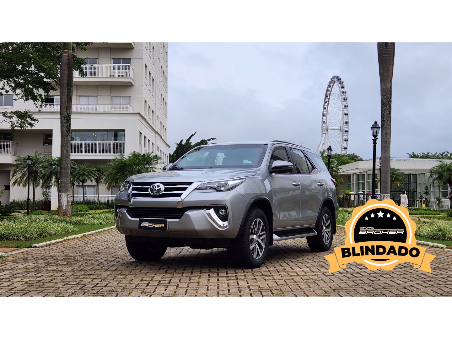 TOYOTA HILUX SW4