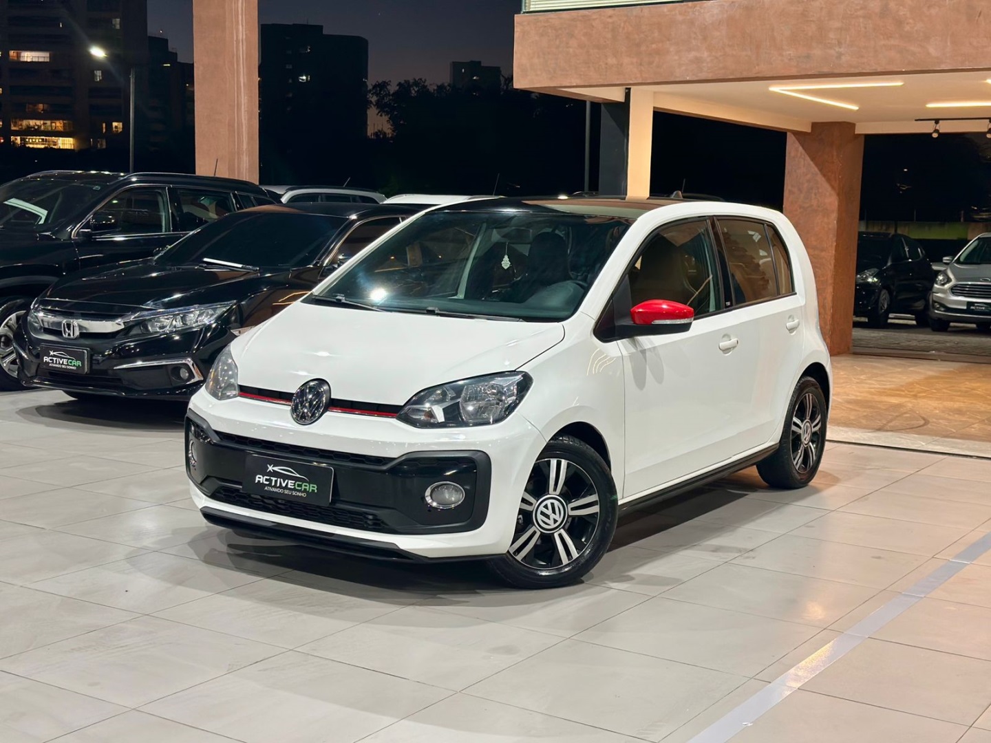 VOLKSWAGEN UP