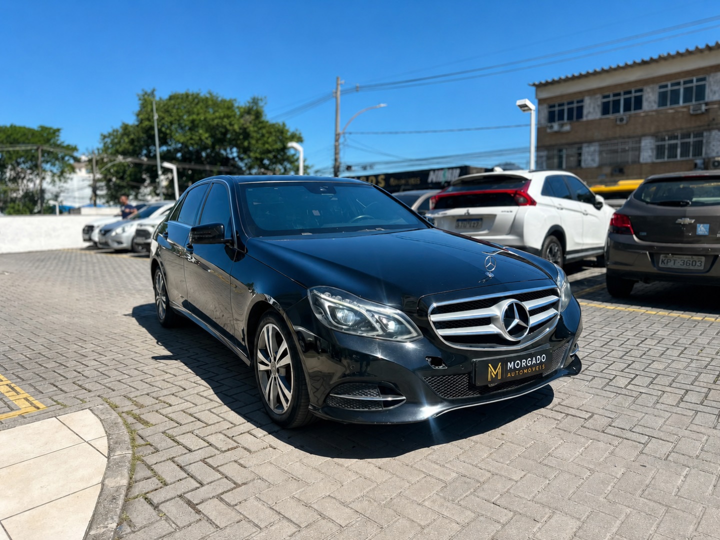 MERCEDES-BENZ E 250