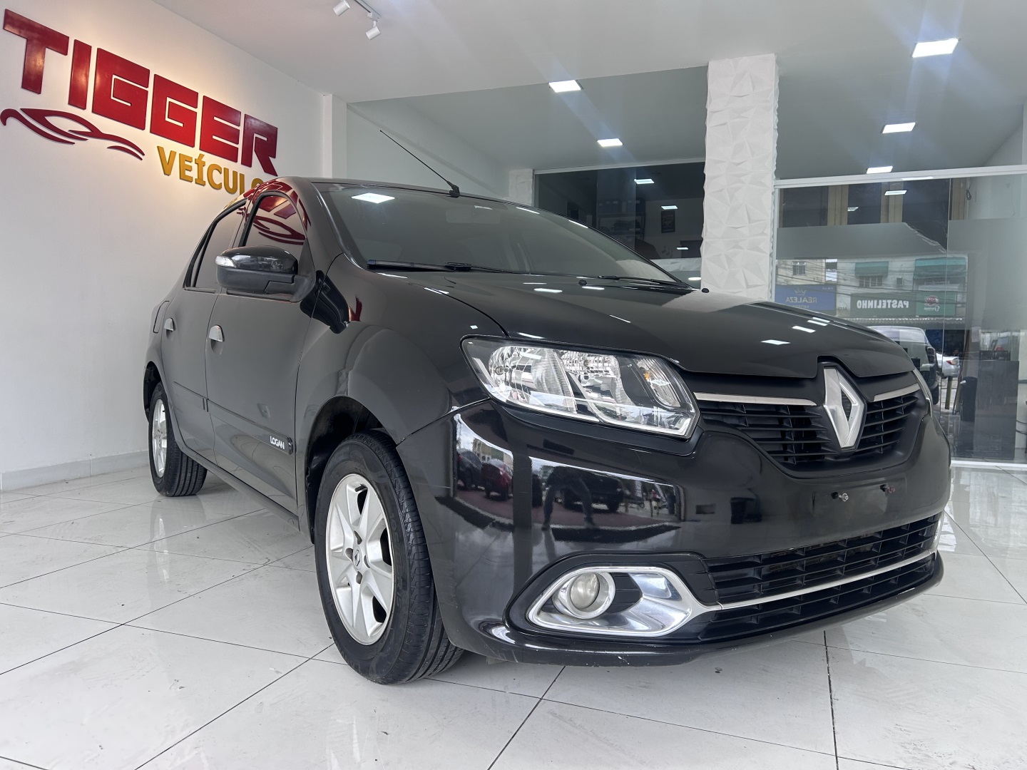 RENAULT LOGAN