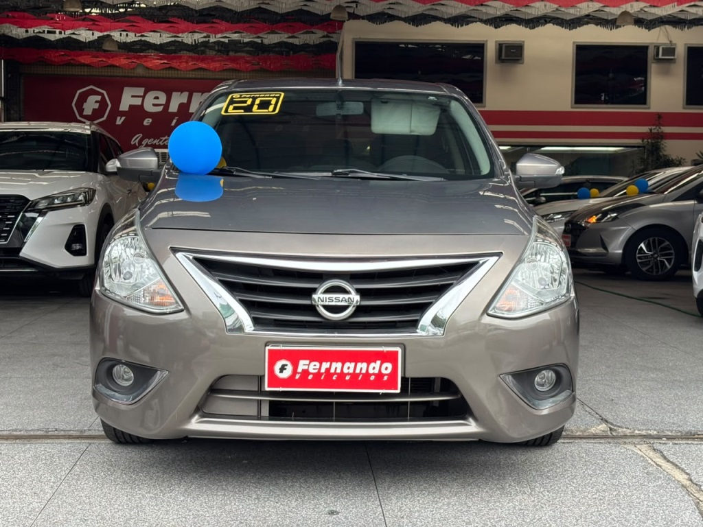 NISSAN VERSA