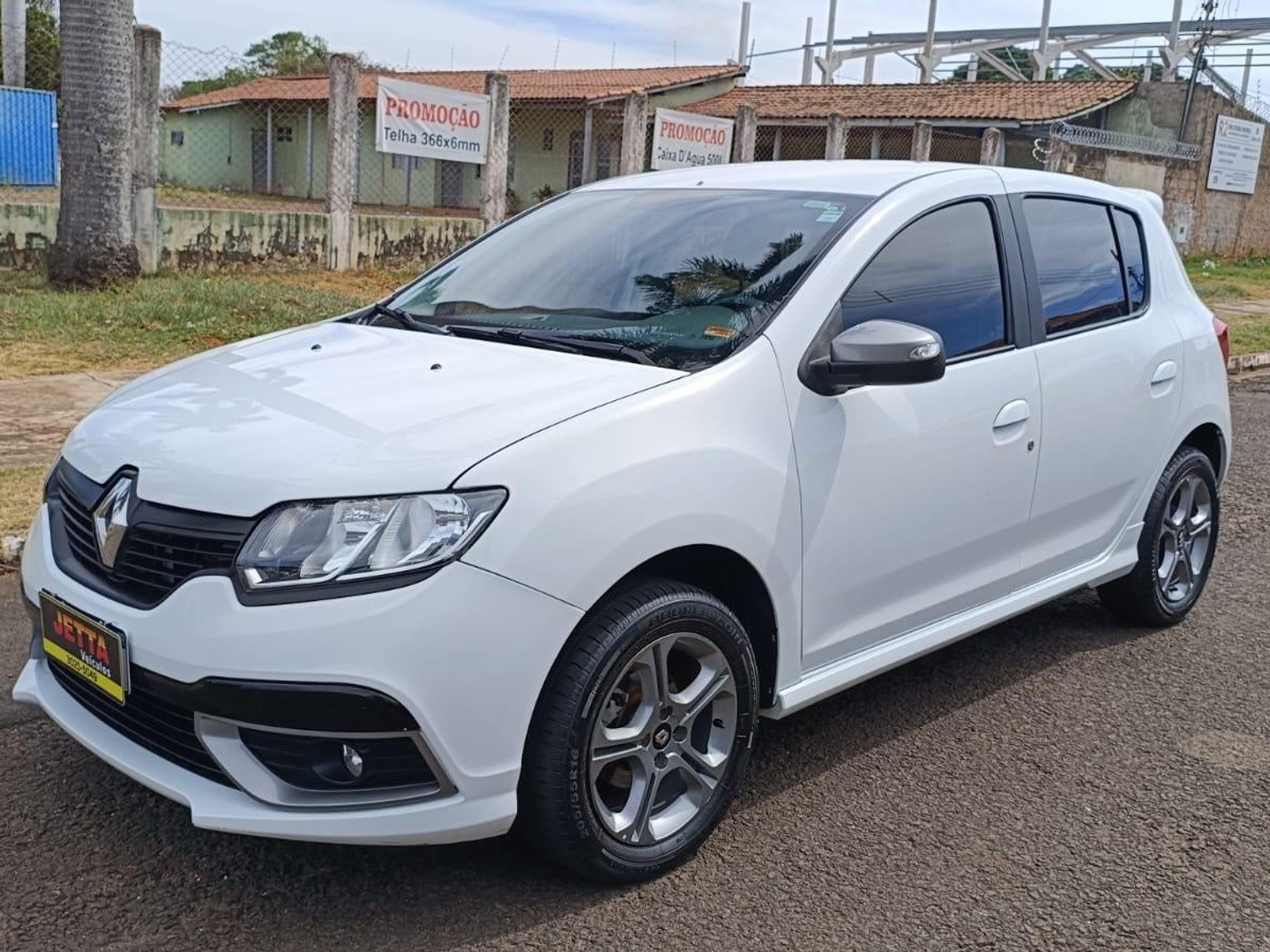 RENAULT SANDERO
