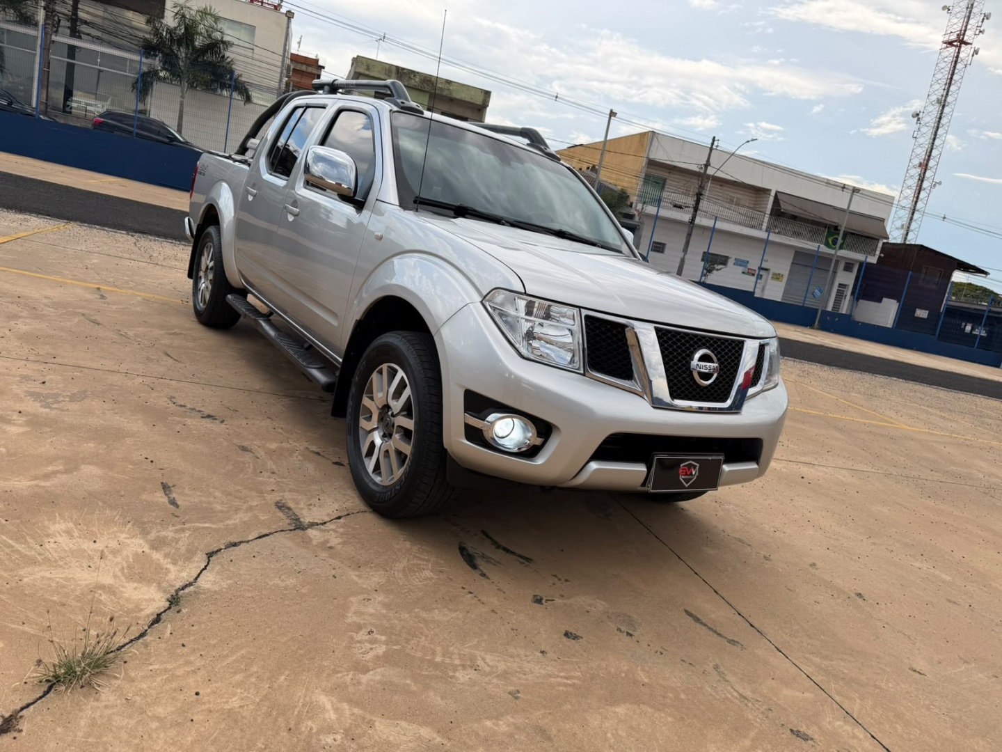 NISSAN FRONTIER